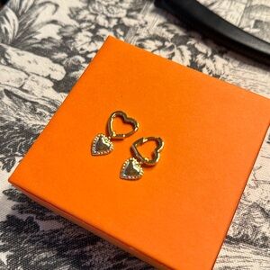 Super cute ❤️ shape gold filled earrings